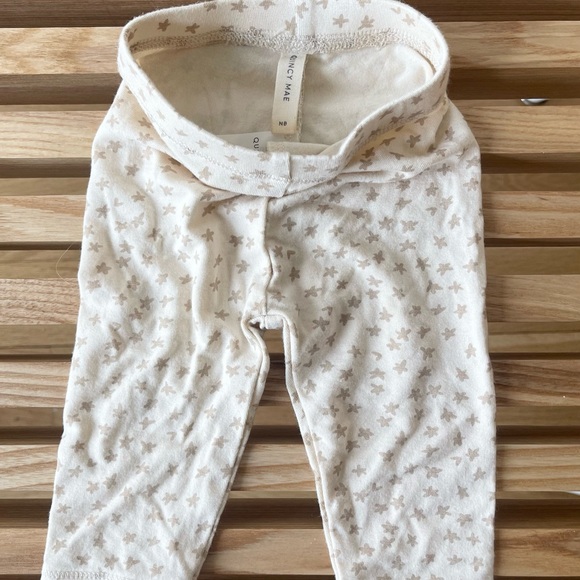 Quincy Mae newborn leggings - Picture 4 of 6